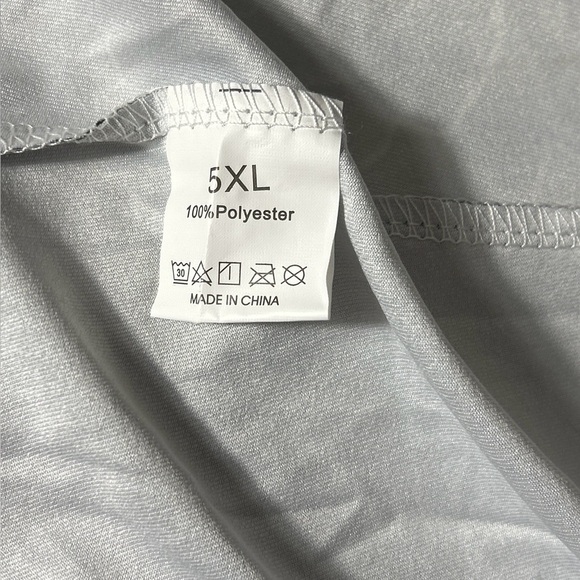 Tank Top V-Neck Black, White & Gray Abstract Pattern Soft & Size 5XL = 22W NWOT. - Picture 3 of 8